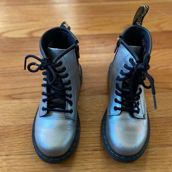 Doc Martens Metallic Silver Pascal  Unisex Kids Boots 13us - Picture 3 of 6